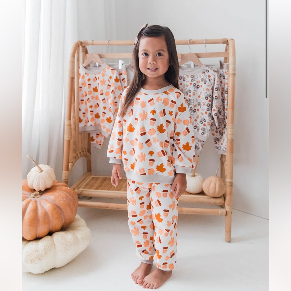 Ollie’s Day Harvest Brew Maple Pumpkin Fall Sweatshirt and Sweatpants Set NWT